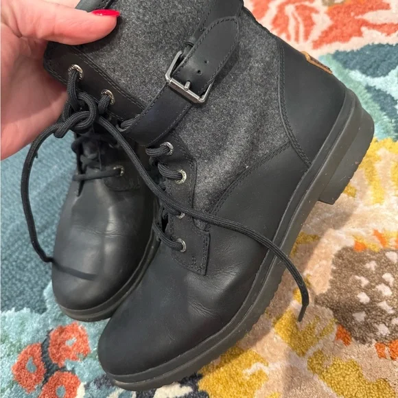 UGG Black snow boots - Picture 8 of 9